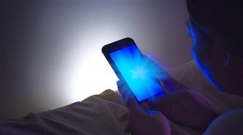 وظيفة هواتف آيفون الليلية لا تساعد على النوم