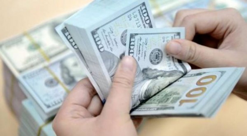 الدولار يستقر في اعلى مستوياته امام الشيكل