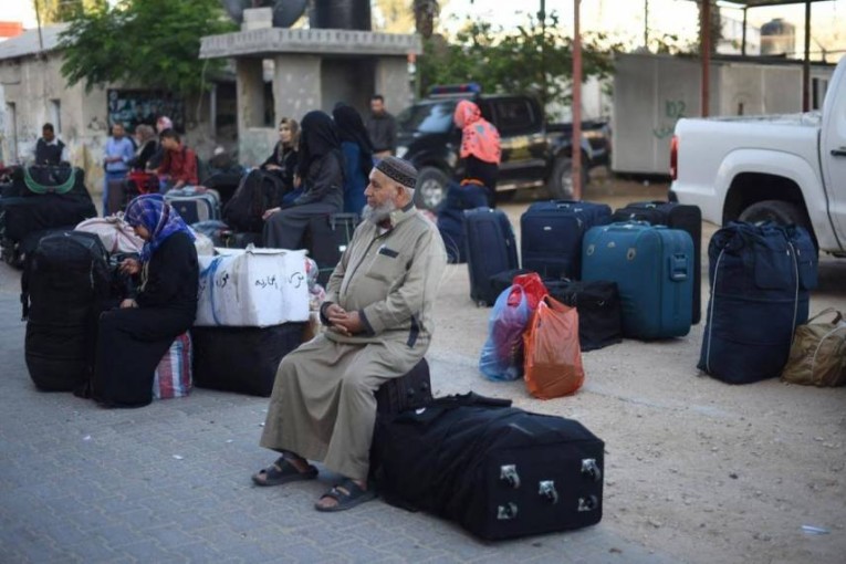 معبر رفح يفتح للمسافرين العائدين اليوم