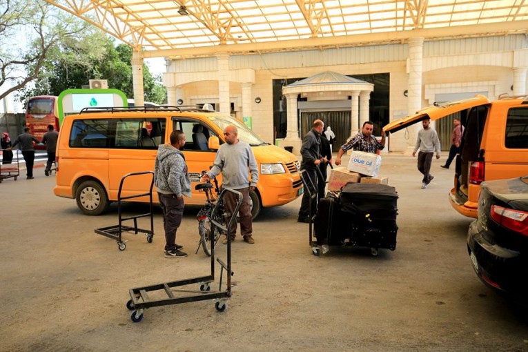 تعرف على مواعيد عمل معبر الكرامة اليوم السبت و غدا الأحد