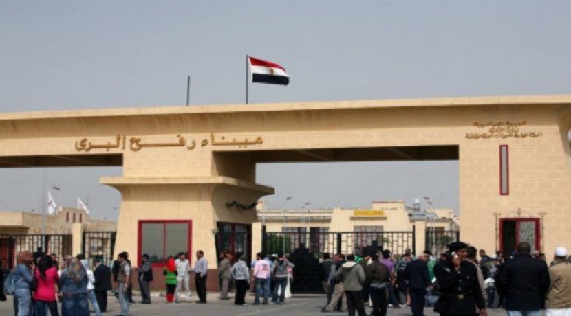 داخلية غزة تُضيف حافلتين جديدتيْن لكشف السفر (9/8) عبر معبر رفح