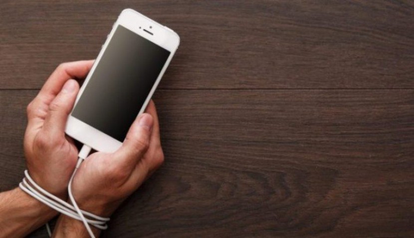 هذا ما تفعله آبل لزيادة إدمانكم على الهواتف!