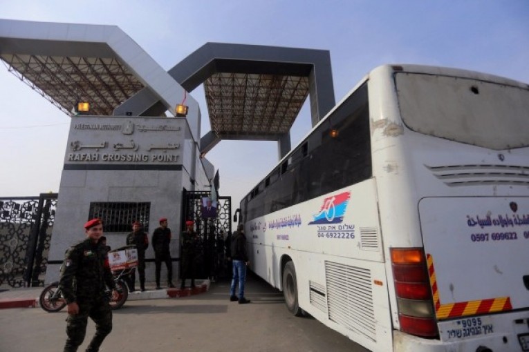 أسماء وآلية السفر عبر معبر رفح غدًا الأربعاء
