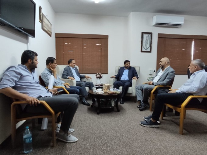 جمعية رجال الأعمال الفلسطينيين تبحث مع وزارة الحكم المحلي التعاون المشترك