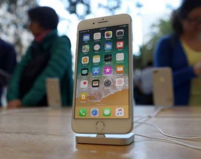 تحديث أبل الجديد يضرّ بهواتف 