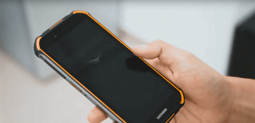 إليكم أحدث هاتف مدرع.. سعره أقل من 100$