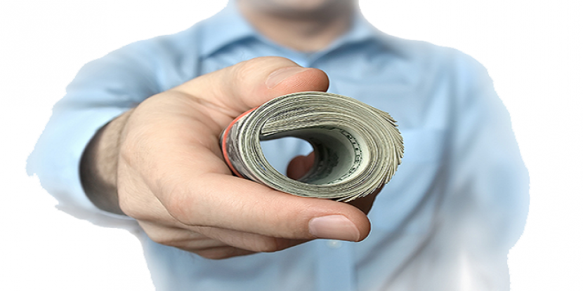 تحسن متوقع على سعر صرف الدولار الأمريكي عقب زيادة أسعار الفائدة