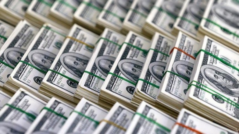 الدولار يتراجع مقابل الشيكل في تعاملات الثلاثاء