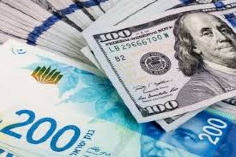 الدولار يهبط لأدنى مستوى امام الشيكل منذ نصف عام.. إليك الأسعار