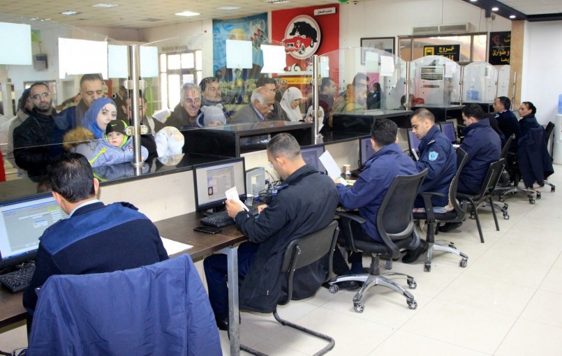 32 ألف مسافر تنقلوا عبر معبر الكرامة الأسبوع الماضي