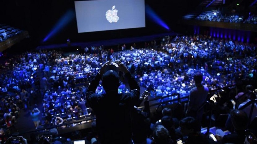 هل تكشف آبل عن خدمة اشتراك في الألعاب؟