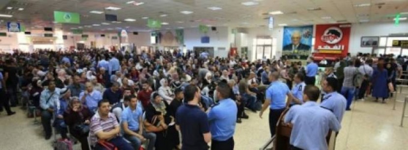 المعابر: تنقل 2905 مواطنين ومنع 4 من السفر عبر معبر الكرامة