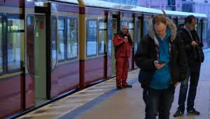 نصف مليار إعلان مشبوه يهاجم مستخدمي آيفون