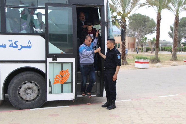 مغادرة 338 شخص للجانب المصري عبر معبر رفح منذ صباح اليوم الأحد