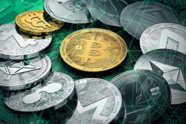 توقف مؤقت للتداول بعملتي البتكوين والإيثريوم