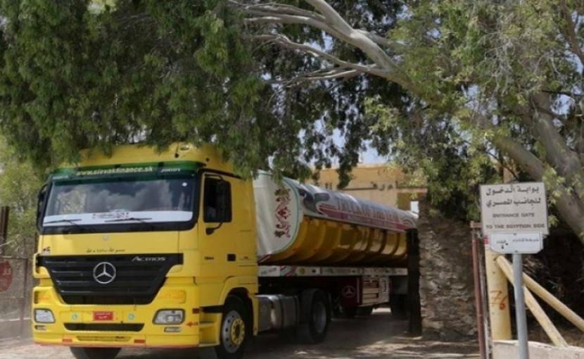 فتح معبر رفح لإدخال شاحنات وقود لغزة