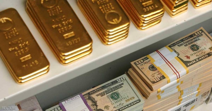 الذهب يرتفع اليوم الجمعة مع تغير طفيف علي الدولار