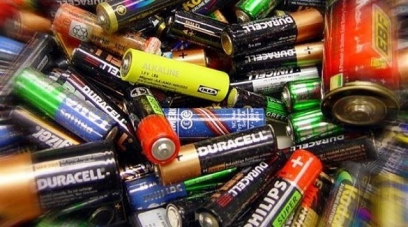 ما العمل عند تسرب سائل البطاريات؟