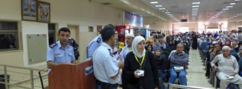 تنقل 2724 مسافرًا عبر معبر الكرامة ومنع سفر 3