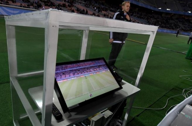رسمياً: استخدام تكنولوجيا الفيديو المساعد في الأدوار الإقصائية من دوري أبطال أوروبا