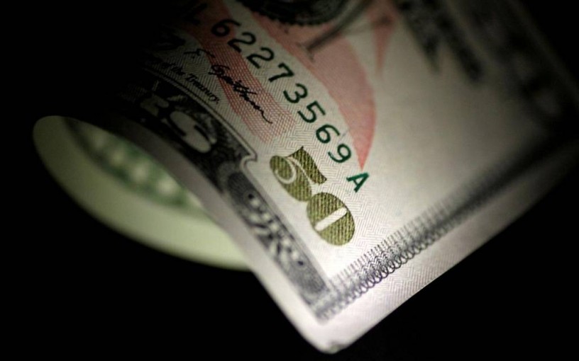 استقرار الدولار عالمياً مع آمال جديدة بشأن المفاوضات التجارية