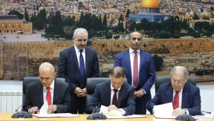 الحكومة توقع اتفاقية إنشاء صوامع لتخزين القمح في الخليل ورام الله بتمويل من القطاع الخاص