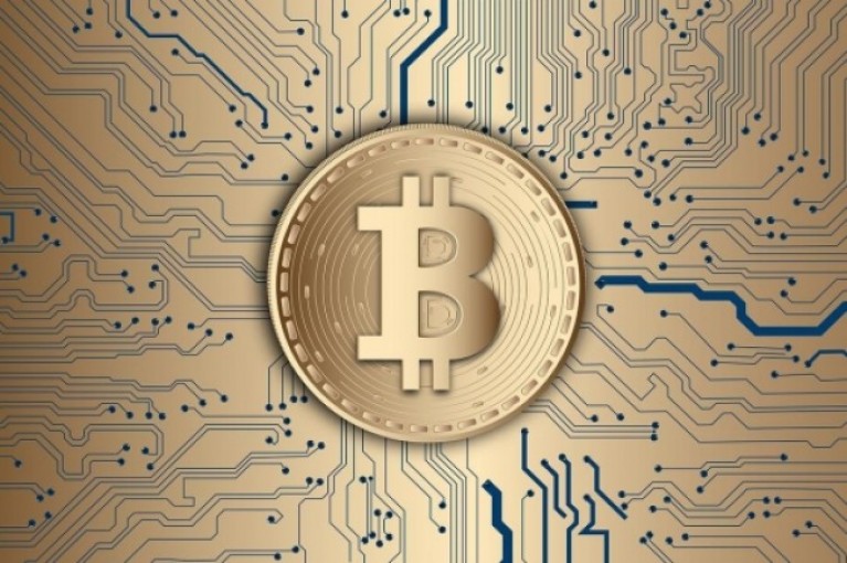 هبوط مدوٍّ للعملات الرقمية: بيتكوين تفقد 79% من قيمتها