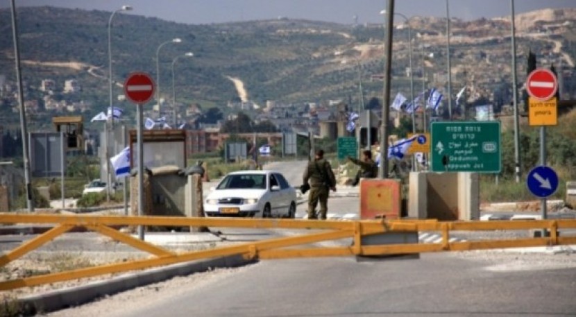 بدءًا من الغد.. سلطات الاحتلال تُعيد فرض الطوق الأمني على الضفة وغزة