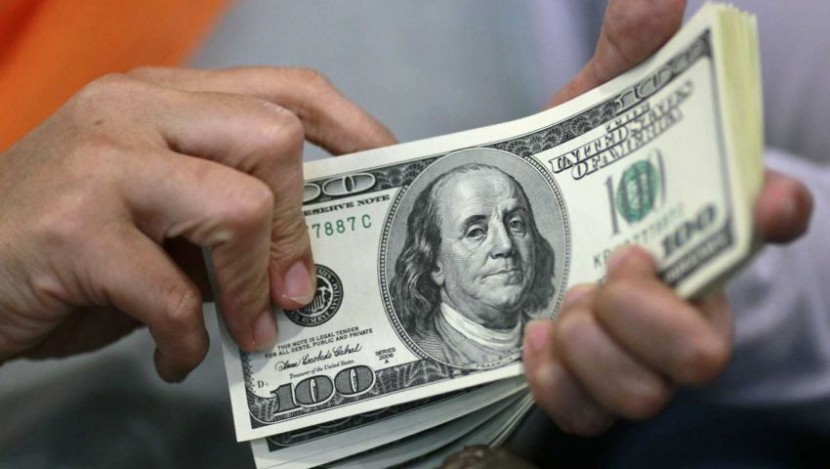 الدولار يتراجع قليلا امام الشيكل اليوم الخميس .. اليك الاسعار