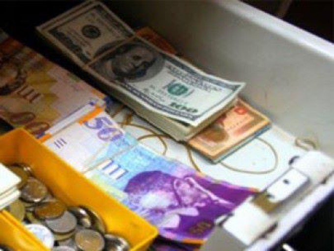 الدولار مازال في أعلى مستوياته أمام الشيكل اليوم الأحد