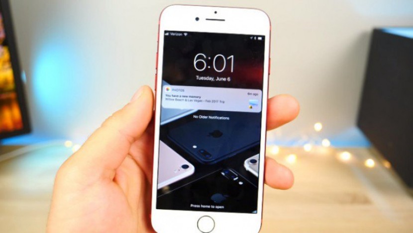 ثغرة أمنية غامضة تضرب هواتف آيفون