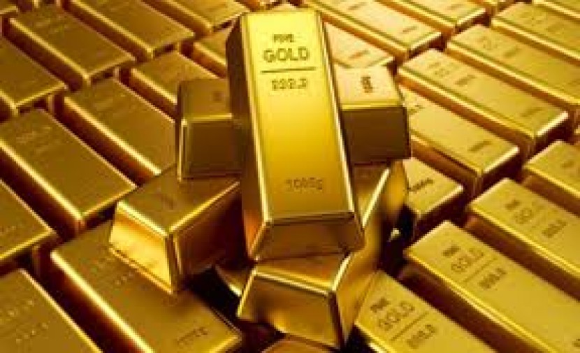 الذهب يرتفع مع هبوط الدولار لأدنى مستوى في نحو 3 أسابيع