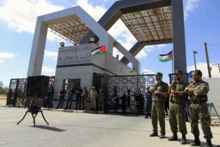 الداخلية تعلن إغلاق معبر رفح غدا في الاتجاهين