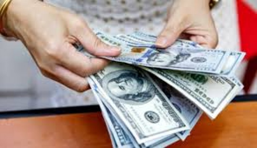 الدولار يتراجع الى ادنى مستوى امام الشيكل منذ 4 شهور... إليك الأسعار