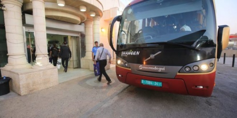 منع 15 مواطن من السفر أمس الثلاثاء عبر معبر الكرامة