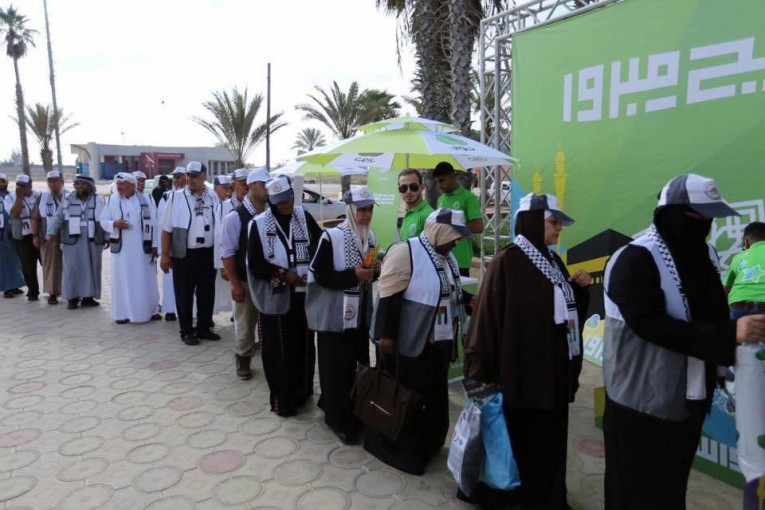 الفوج الأول من حجاج غزة يغادر القطاع عبر معبر رفح البري