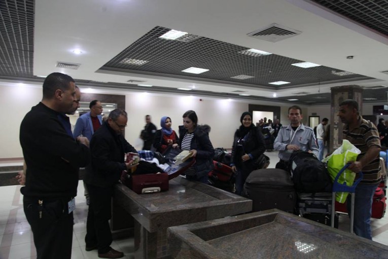 تنقل 719 مواطن عبر معبر رفح بكلا الإتجاهين يوم الخميس 2018/11/22