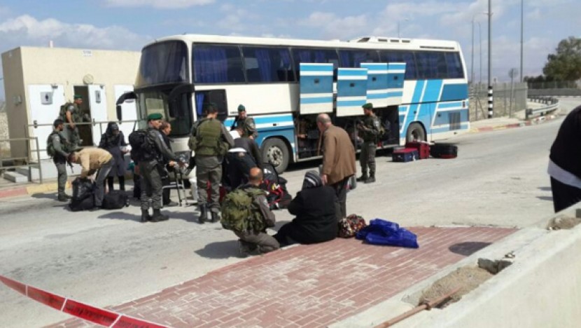 الاحتلال يمنع سفر 4 مواطنين من معبر الكرامة